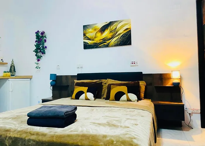 Elite Area Hub Homestay *