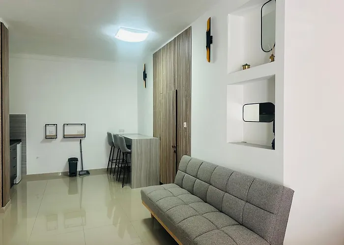 Elite Area Hub * Sliema