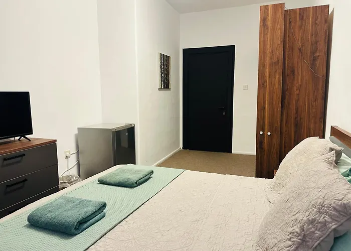 Elite Area Hub Homestay