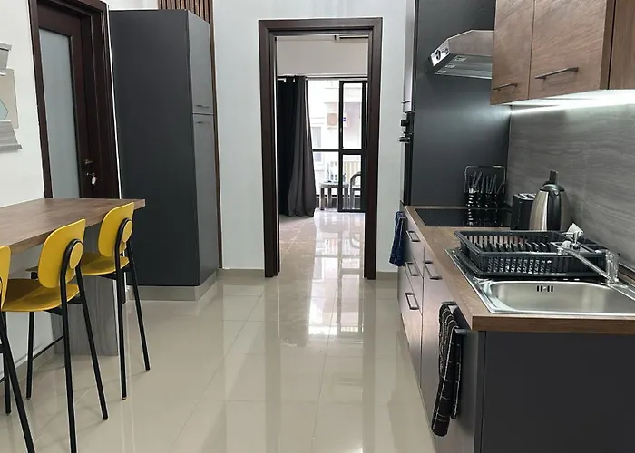 Elite Area Hub Homestay *