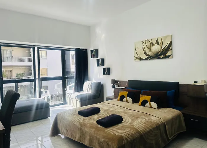 Elite Area Hub Homestay *