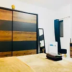Проживание в семье Elite Area Hub
