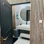 Проживание в семье Elite Area Hub