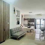 Проживание в семье Elite Area Hub