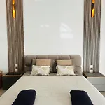 Проживание в семье Elite Area Hub *