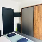 Проживание в семье Elite Area Hub