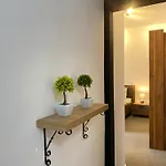 Проживание в семье Elite Area Hub *