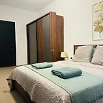 Проживание в семье Elite Area Hub