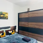 Elite Area Hub Проживание в семье Слима