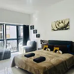 Elite Area Hub Проживание в семье *
