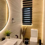 Elite Area Hub Homestay