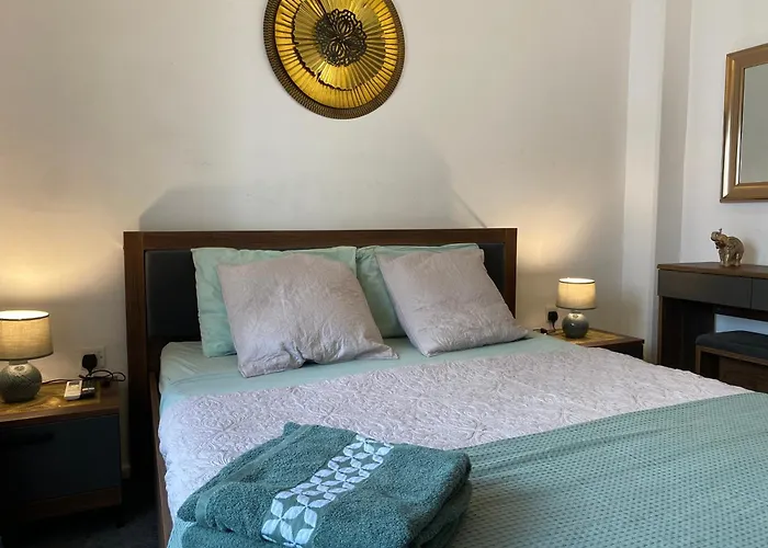 Elite Area Hub Gazde/Camere de închiriat *