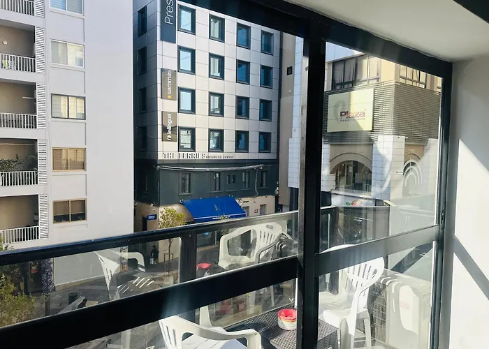 Gazde/Camere de închiriat Elite Area Hub